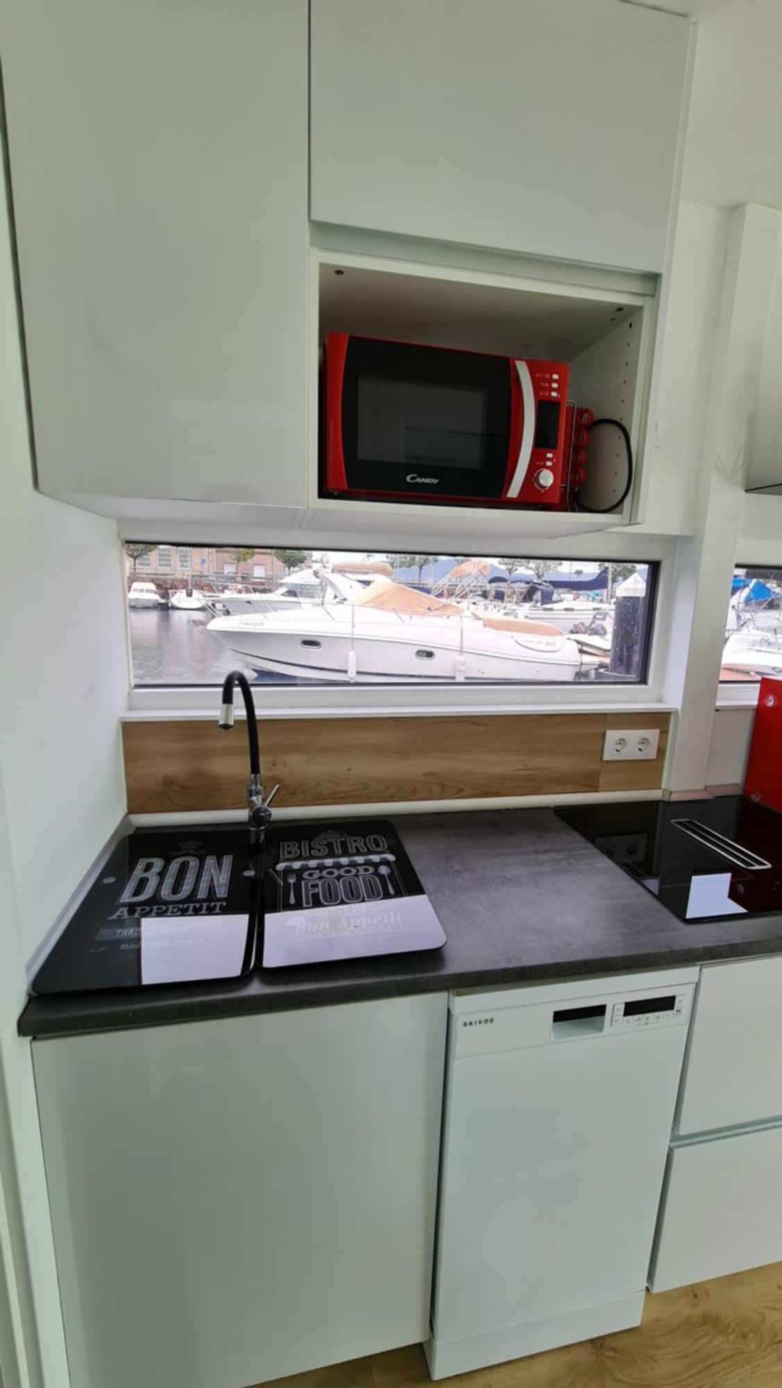 Barco-apartamento En El Nautico De Vigo
