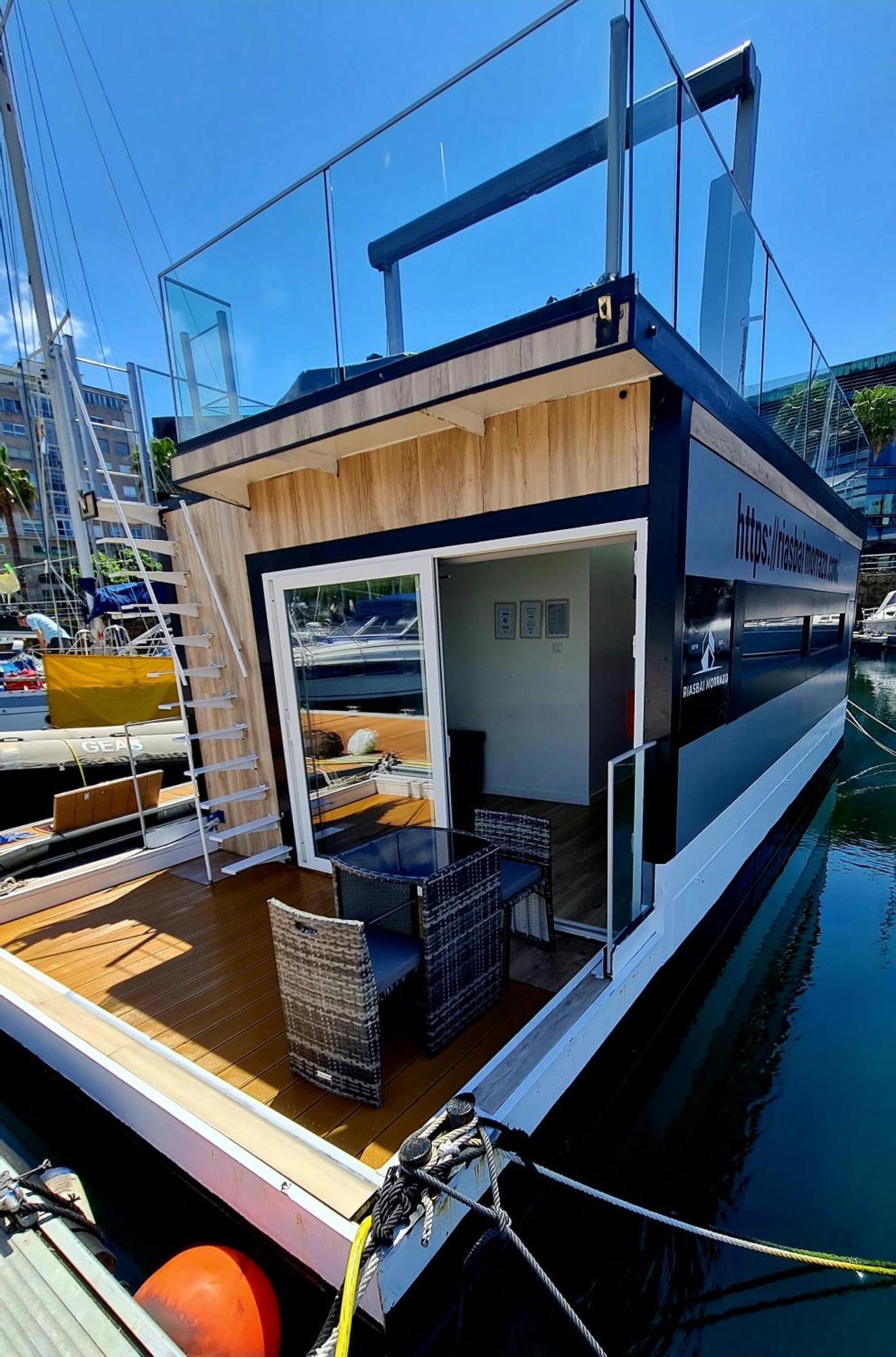 Barco-apartamento En El Nautico De Botel *