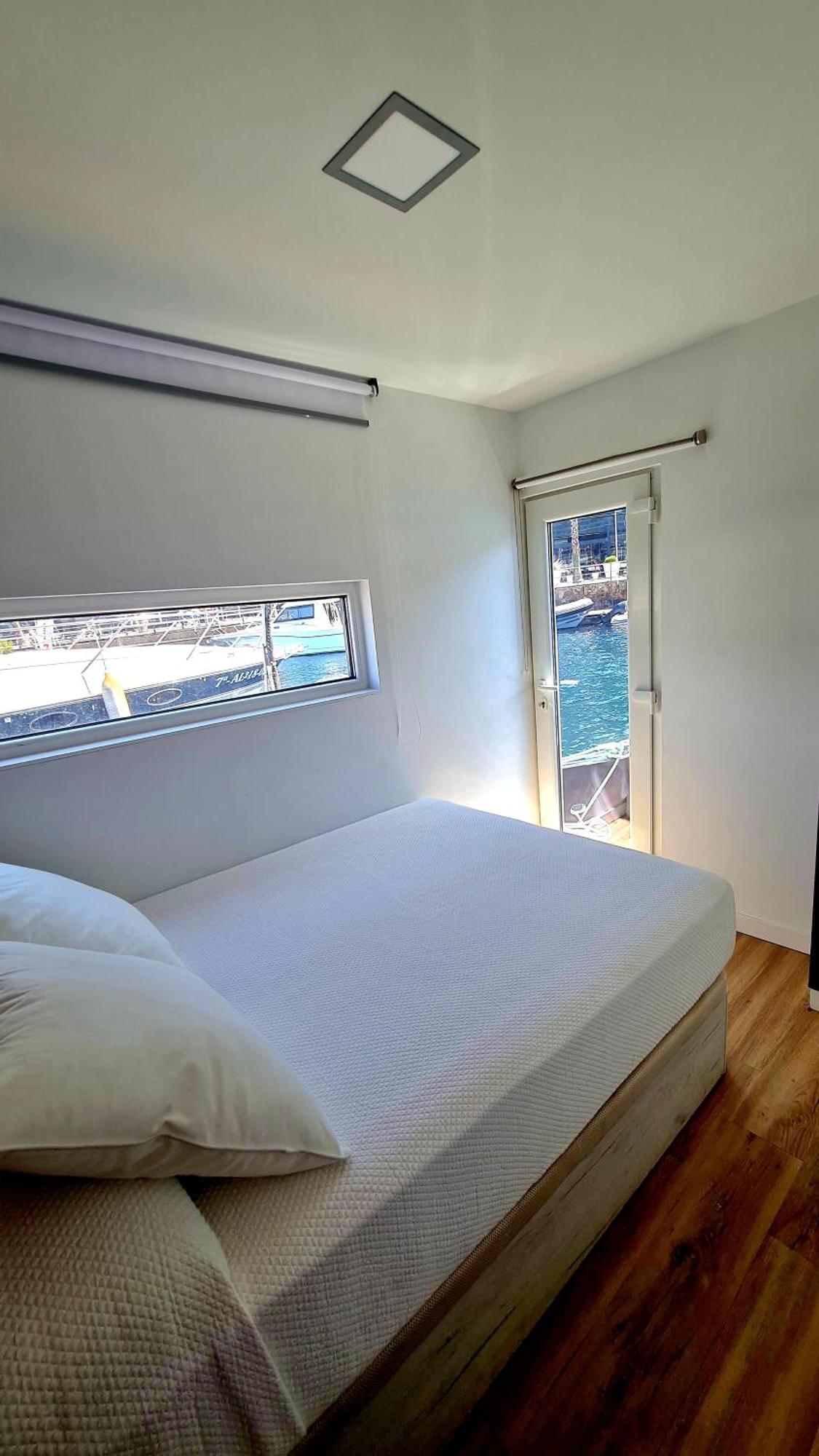 Barco-apartamento En El Nautico De